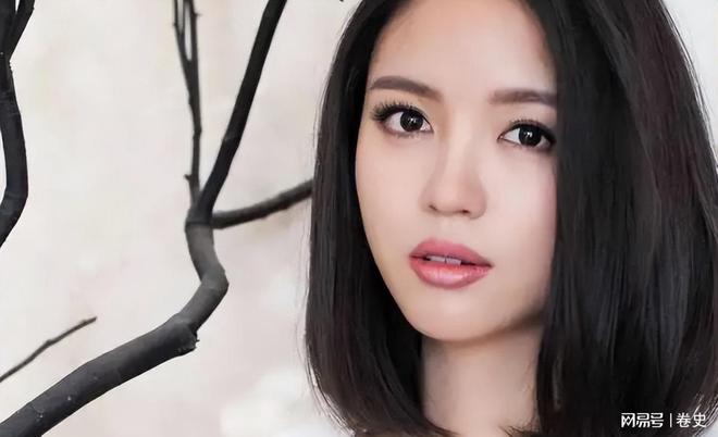 怀孕6个月上春晚站C位真人生赢家OG真人艳压奚梦瑶拒嫁30亿豪门(图14)
