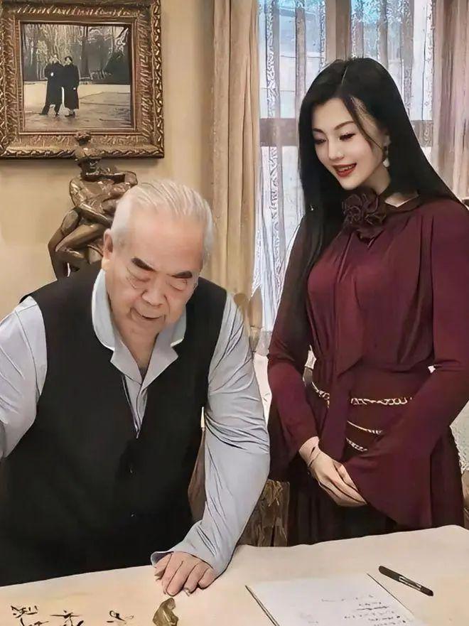 新！范曾露面了！OG真人平台最(图4)