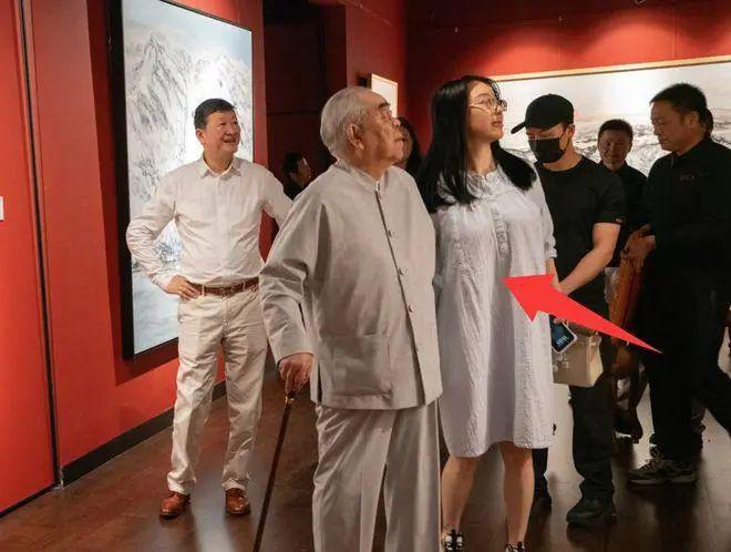 新！范曾露面了！OG真人平台最(图11)